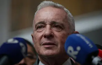 El expresidente Uribe quedó en libertad por decisión judicial. FOTO: COLPRENSA