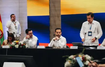 El mandatario electo Abelardo de la Espriella sentó a la mesa a los mandatarios locales para coordinar la seguridad de las capitales. Su apuesta: articular el control en las ciudades con la fuerza pública en las zonas rurales. FOTO: Tomada de redes sociales @ABDELAESPRIELLA