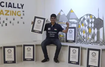 Aaryan Shukla, el niño prodigio de 14 años oriundo de la India, quien es llamado “calculadora humana” por su increíble rapidez para hacer complejos cálculos matemáticos. FOTO: Guinness World Récords