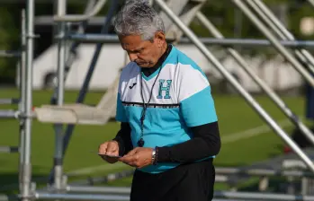 Cumpliendo con su segunda etapa en la selección centroamericana, Reinaldo Ruedo fue bastante criticado tras la goleada 6-0 ante Canadá en Copa Oro. FOTO: REDES SOCIALES SELECCIÓN DE HONDURAS
