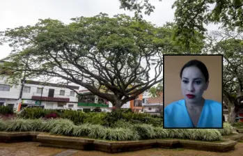 Adelante, la exalcaldesa de Hispania durante la audiencia. Atrás, parque del municipio de Hispania. Foto: Juan Antonio Sánchez Ocampo e imagen tomada de redes.