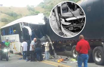 El accidente ocurrió en la vía Medellín-Manizales, a unos 27 kilómetros de La Pintada, en el sector de Las Felicias, Caldas. Foto: Cortesía