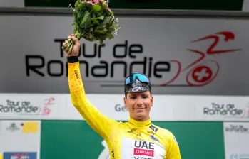 El luso Joao Almeida, ganador de la edición 78 del Tour de Romandía 2025. FOTO: AFP