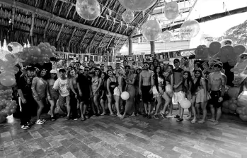 Accidente de bus en Segovia con excursión de graduados de colegio en Bello, Antioquia. Foto: cortesía