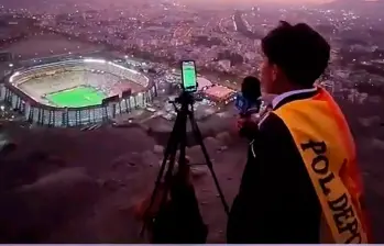 El joven Cliver Huamán Sánchez narró, desde la altura de un cerro, la final de la Copa Libertadores 2025. Foto: tomada de redes sociales