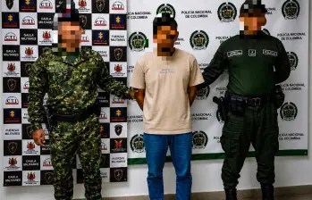 La captura hace parte de las operaciones que las Fuerzas Militares y la Policía vienen desarrollando en el Bajo Cauca, una de las subregiones más golpeadas por la presencia de grupos armados ilegales. FOTO Cuarta Brigada del Ejército. 
