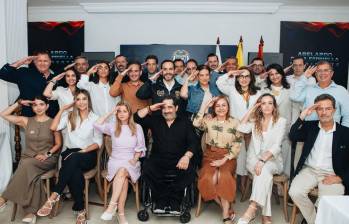 A solo ocho días de asumir la Presidencia de la República de Colombia el próximo viernes 7 de agosto, Abelardo de la Espriella ultima los detalles de su inicio de mandato junto a su gabinete. FOTO: Tomada de las redes sociales @ABDELAESPRIELLA