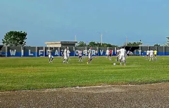 Al parecer, esta persona ignoró las advertencias médicas y el ruego de sus compañeros por una sola razón: no concebía la vida fuera de las canchas. FOTO: Tomada de redes sociales @CampoDeLaCruz