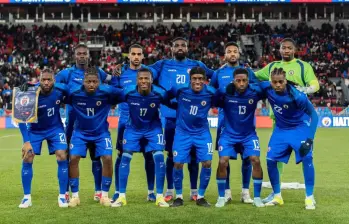 Haití, quien regresa a un Mundial tras 52 años, es vestido por la marca colombiana Saeta. FOTO: Tomada de redes sociales @fhfhaiti
