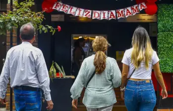 Este domingo 11 de mayo se llevará a cabo la celebración del Día de la Madre en Colombia para este 2025. Una fecha para honrar y expresar gratitud a las madres por su amor, dedicación y esfuerzo. FOTO: MANUEL SALDARRIAGA