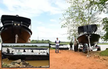Algunas de las embarcaciones entregadas por la Gobernación de Antioquia en Nechí. FOTO: Cortesía