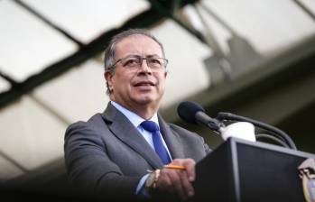 El presidente de Colombia, Gustavo Petro, en medio de su discurso en la Escuela Militar José María Córdova. FOTO: COLPRENSA