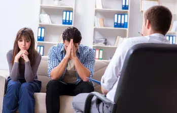 Formularios de Excel, documentos de Drive y páginas web están solicitando información para formar bases de datos de infieles. Esto podría generar sanciones legales. Foto: Depositphotos