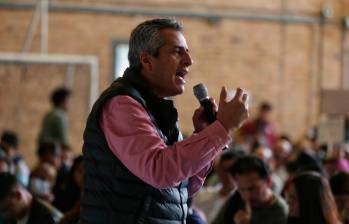 El ministro Velasco dijo que el “gobierno no necesita vías de hecho para hablar con la sociedad”. FOTO COLPRENSA