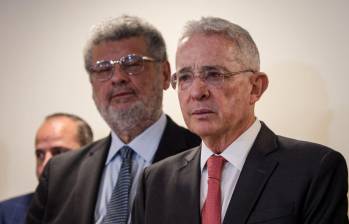 Álvaro Uribe y su defensa han denunciado la falta de garantías en el proceso y acudirán a la CIDH. Foto: Colprensa