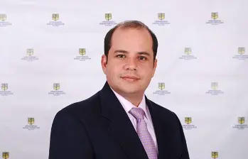 El nuevo partido del presidente electo Abelardo de La Espriella será liderado por un abogado con trayectoria en la Universidad Sergio Arboleda y la Procuraduría. FOTO: UNIVERSIDAD SERGIO ARBOLEDA.