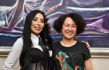 Marcela Reyes e Isabel Zuleta en el Congreso de la República el pasado 7 de septiembre. FOTO: REDES SOCIALES @ISAZULETA