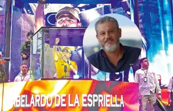 De la Espriella, desde Barranquilla, en su acto oficial reconociendo su victoria en segunda vuelta. Carlos Suárez fue su estratega. Foto: Colprensa