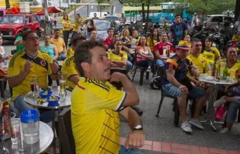 Los partidos de la Selección Colombia y las jornadas de fin de semana serían los principales motores del aumento en las ventas. FOTO: EL COLOMBIANO