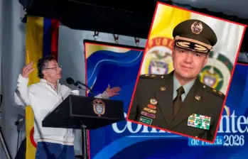El presidente Gustavo Petro anunció que pidió el retiro del general Edwin Urrego Pedraza. FOTOS: CORTESÍA DE PRESIDENCIA Y POLICÍA.