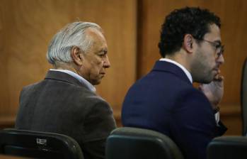 El Tribunal Superior de Bogotá dio orden de captura a los exministros Ricardo Bonilla, quien asistió de manera presencial, y Luis Fernando Velasco, de forma virtual, por los presuntos actos de corrupción dentro de la Unidad de Gestión de Riesgo (UNGRD). Foto: Colprensa