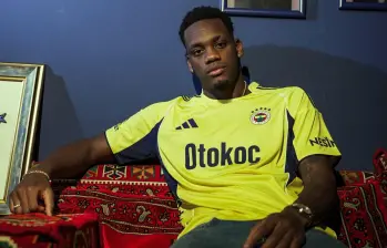 Jhon Jáder Durán es esperado en Portugal por su nuevo club para que entrene por primera vez bajo las órdenes de José Mourinho. Foto: Fenerbahçe