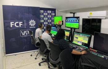 Aunque todos los partidos del fútbol colombiano se juegan con la presencia del VAR, en la última fecha de la Liga BetPlay 2024-II habrá un encuentro que no tendrá esta herramienta. Foto: Colprensa