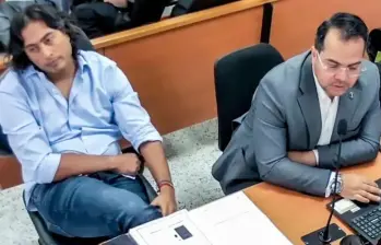 Nicolás Petro junto a su abogado Alejandro Carranza. Foto: cortesía