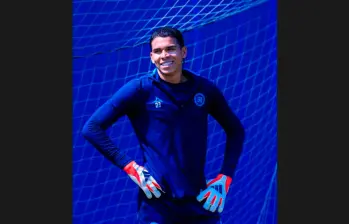 El arquero colombiano Kevin Mier es una de las figuras de Cruz Azul en busca del título del torneo Clausura 2026 mexicano. FOTO TOMADA X @CruzAzul