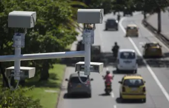 Imagen de referencia de cámaras de fotomultas en el Valle de Aburrá. FOTO Manuel Saldarriaga Quintero.