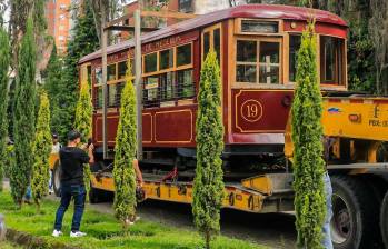Con un gran operativo fue trasladada este jueves la histórica pieza desde Buenos Aires hasta El Poblado. FOTO: CAMILO SUÁREZ