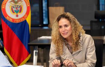 La ministra del Trabajo, Natalia López Fuentes, presentó ante el Congreso el presupuesto del sector para 2027 y advirtió sobre el déficit.