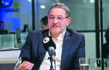 Orlando Uribe Villa, el secretario de Hacienda de Medellín, no es un hombre muy mediático, aunque maneja las finanzas de uno de los conglomerados públicos más grandes y acaudalados del país. Foto: EL COLOMBIANO.
