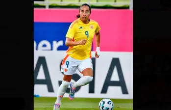 Mayra Ramírez y Linda Caicedo lideran la Selección Colombia femenina mayores que se mide este lunes a Corea del Sur, en su segundo duelo amistoso. FOTO CORTESÍA FCF