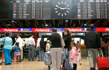 Este jueves en la madrugada hubo diez vuelos cancelados en el aeropuerto José María Córdova: cinco que debían llegar y otros cinco que estaban programados para aterrizar. FOTO ARCHIVO, DONALDO ZULUAGA