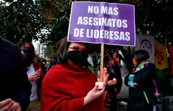 Organizaciones de derechos humanos mantienen las alertas por el avance de grupos armados y el incremento de la violencia contra líderes sociales en distintas regiones del país. FOTO COLPRENSA.