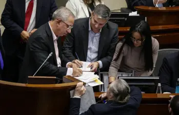 En la plenaria del Senado de la República, se aprobó en debate final la reforma laboral. FOTO: Colprensa.