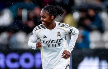 La delantera colombiana celebra su tanto, en la victoria del Real Madrid femenino en la semifinal de la Supercopa Española, ante el Atlético de Madrid. FOTO TOMADA X @realmadridfem