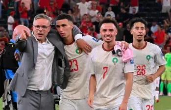 Tras eliminar a Países Bajos en la tanda de penales, el técnico de los ‘Leones del Atlas’ reafirmó la confianza de su plantel y advirtió que seguirán haciendo historia. FOTO: AFP
