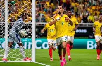 El lateral derecho antioqueño Daniel Muñoz es el goleador de la Selección Colombia en el Mundial de Norteamérica. Foto: Juan Antonio Sánchez