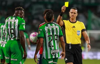 El árbitro antioqueño Wílmar Roldán fue designado como central para el clásico paisa de este jueves. FOTO MANUEL SALDARRIAGA 