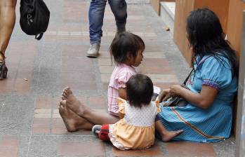 Se estima que en Medellín habitan cerca de 5.500 personas pertenecientes a diversas etnias indígenas como Embera Katío, Nutabe, Inga, Wayúu, Zenú y Chibcariwak.. Foto: EL COLOMBIANO