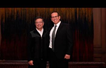 El presidente de la República, Gustavo Petro, y el superintendente de Salud, Giovanny Rubiano. FOTO PRESIDENCIA