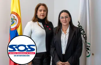 La superintendente de Salud María Andrea Godoy y la interventor de SOS, Sandra Jaramillo Ayala. FOTO CORTESÍA