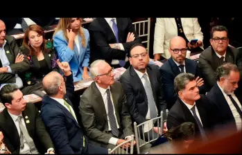 El ministro de Salud, Guillermo Jaramillo, durante el discurso del presidente Gustavo Petro en el Congreso. FOTO MINISTERIO DE SALUD