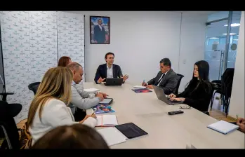 Imagen de la reunión del superintendente Quintero con los interventores de las EPS. FOTO CORTESÍA SUPERSALUD