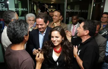 Clemencia Vargas habló antes de las exequias de Germán Vargas Lleras y aseguró que el país necesita recuperar el rumbo político de cara a las elecciones de 2026. FOTO: Colprensa.