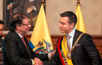 En la imagen, el presidente Petro junto a su homólogo ecuatoriano Daniel Noboa, quien aseguró que Ecuador podría dejar libres a unos 1.500 presos colombianos en la frontera. FOTO CORTESÍA