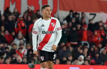 Juan Fernando Quintero finalizó de común acuerdo su tercera etapa en River Plate y quedó como agente libre, a la espera de definir el próximo destino de su carrera deportiva. FOTO AFP