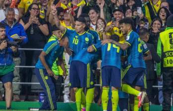 La Selección Colombia celebra el triunfo ante Uzbekistán en el debut del Mundial de Norteamérica con goles de Daniel Muñoz, Luis Díaz y Jaminton Campaz. FOTO JUAN ANTONIO SÁNCHEZ